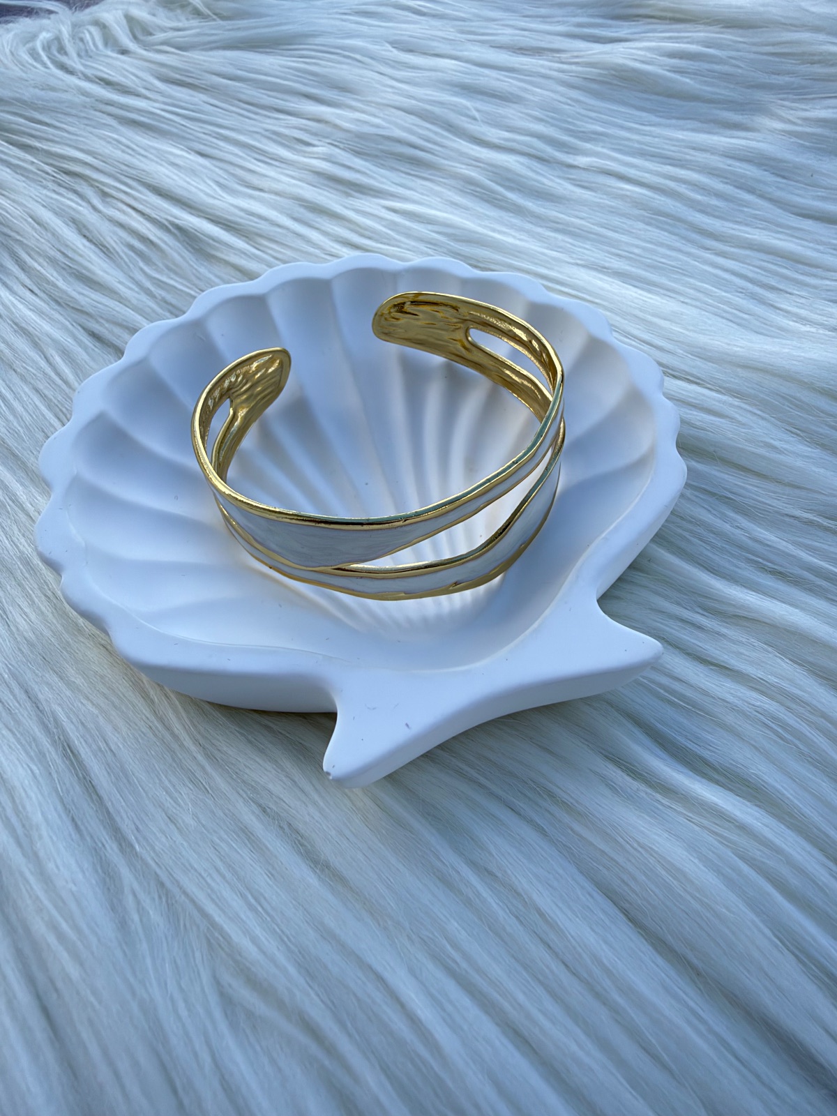 Brazalete romano blanco