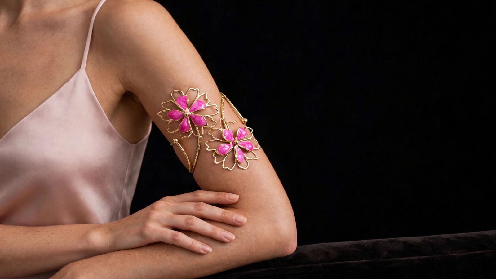 BRAZALETE FLORAL — foto 3 de 4