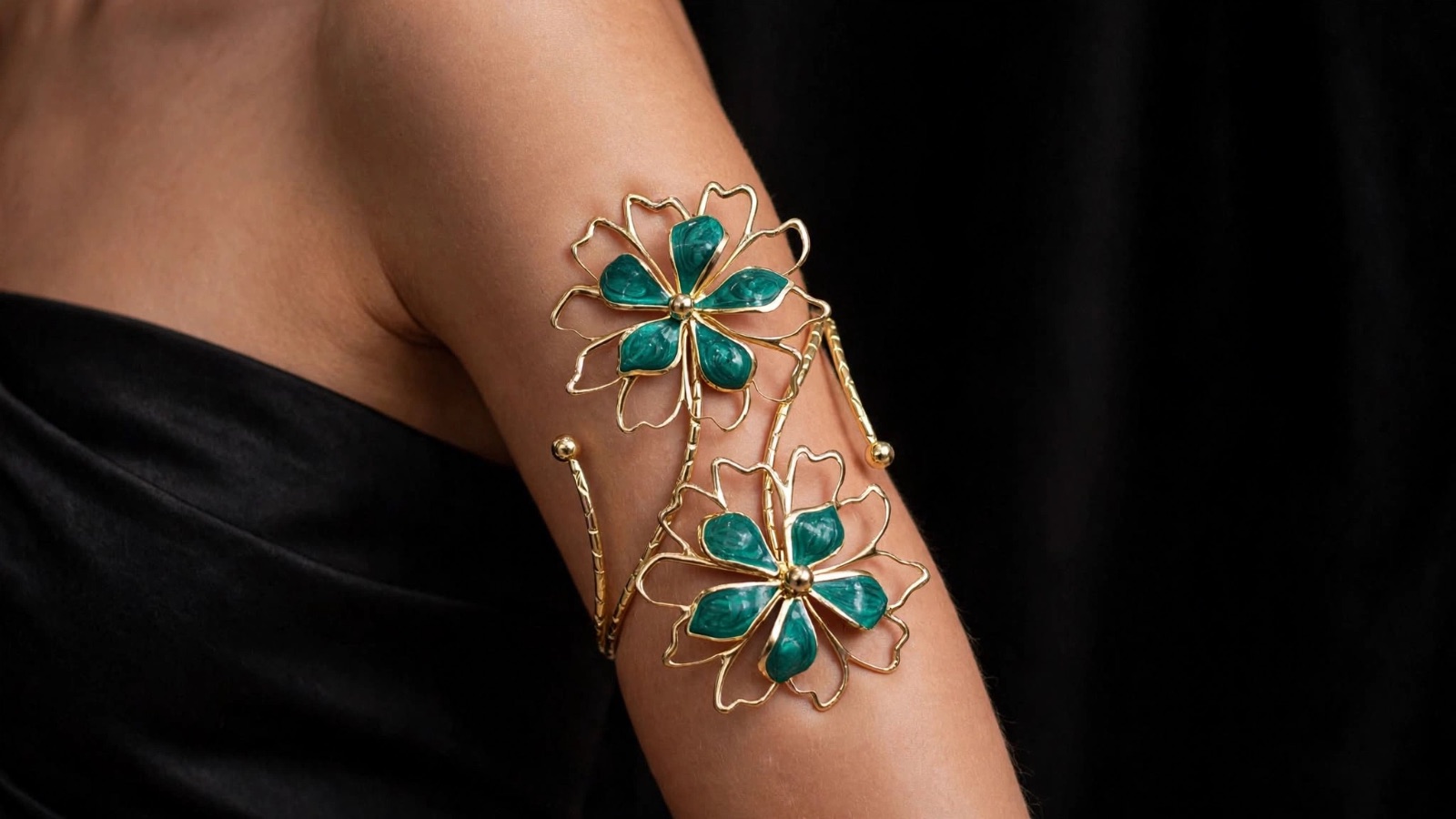 BRAZALETE FLORAL — foto 4 de 4