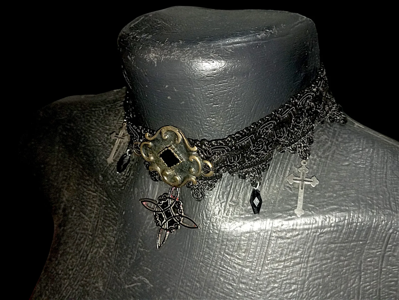 Gargantilla gótica witchdark — foto 4 de 6