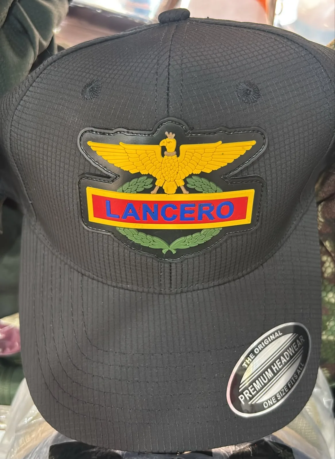 GORRAS  PVC