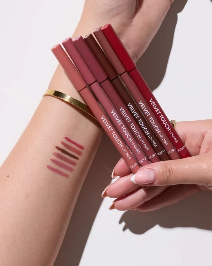 Lip liner — foto 2 de 2