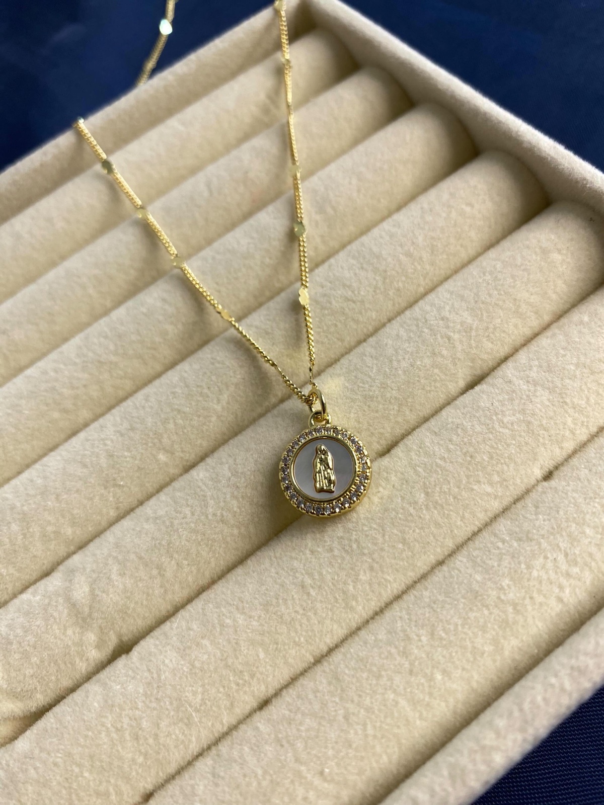 Cadena virgen