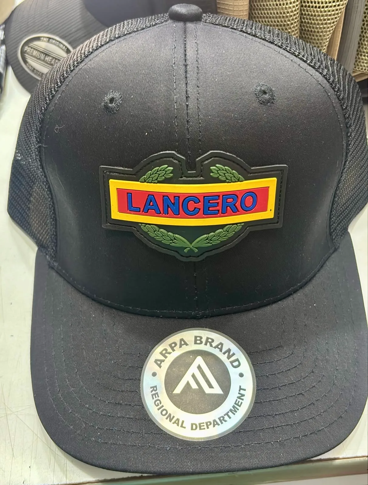 GORRAS  PVC