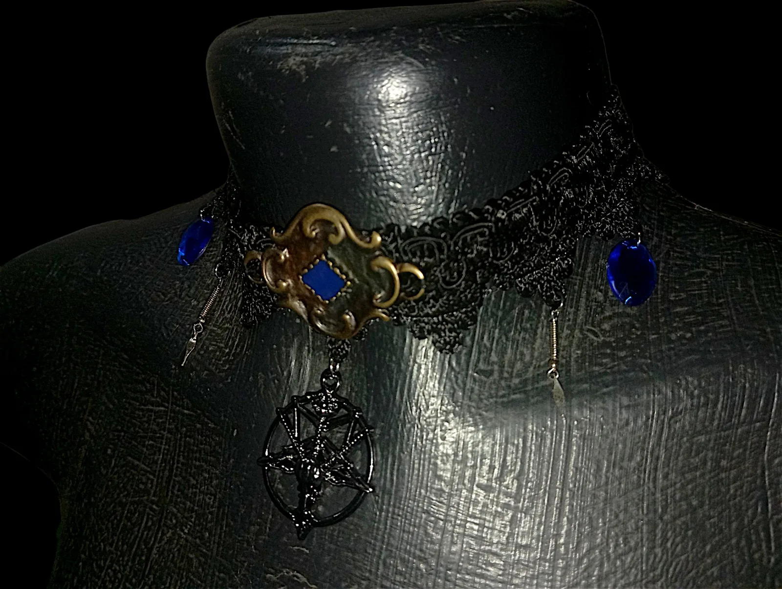 Gargantilla gótica Baphomet pentagrama negra — foto 2 de 5