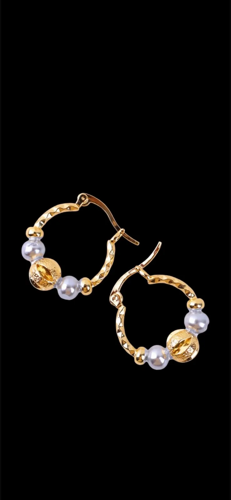 ARGOLLAS DORADAS CON PERLAS — foto 2 de 3