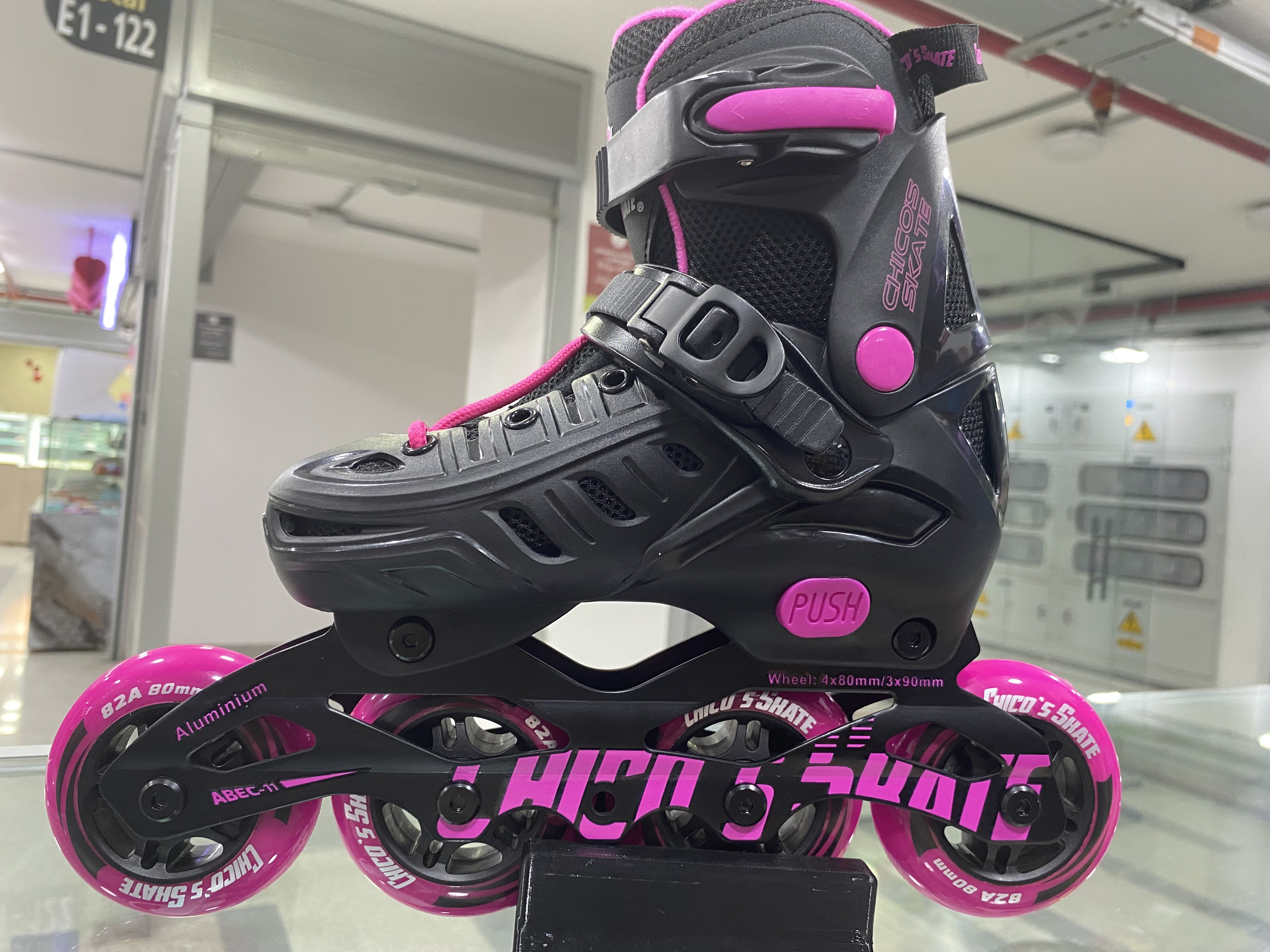 Patines Semiprofesionales Negro Fucsia