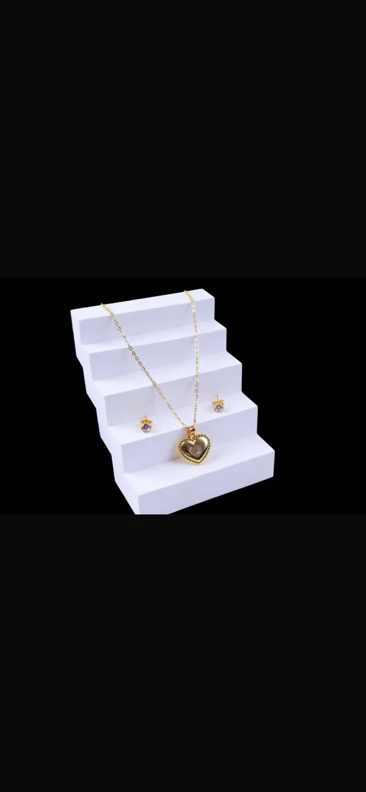 SET DE CADENA Y ARETES ELEGANTES — foto 1 de 4
