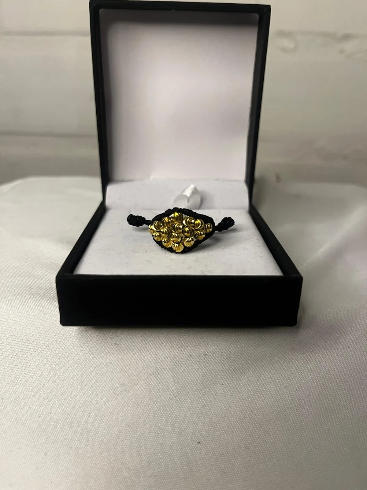 Anillo tejido