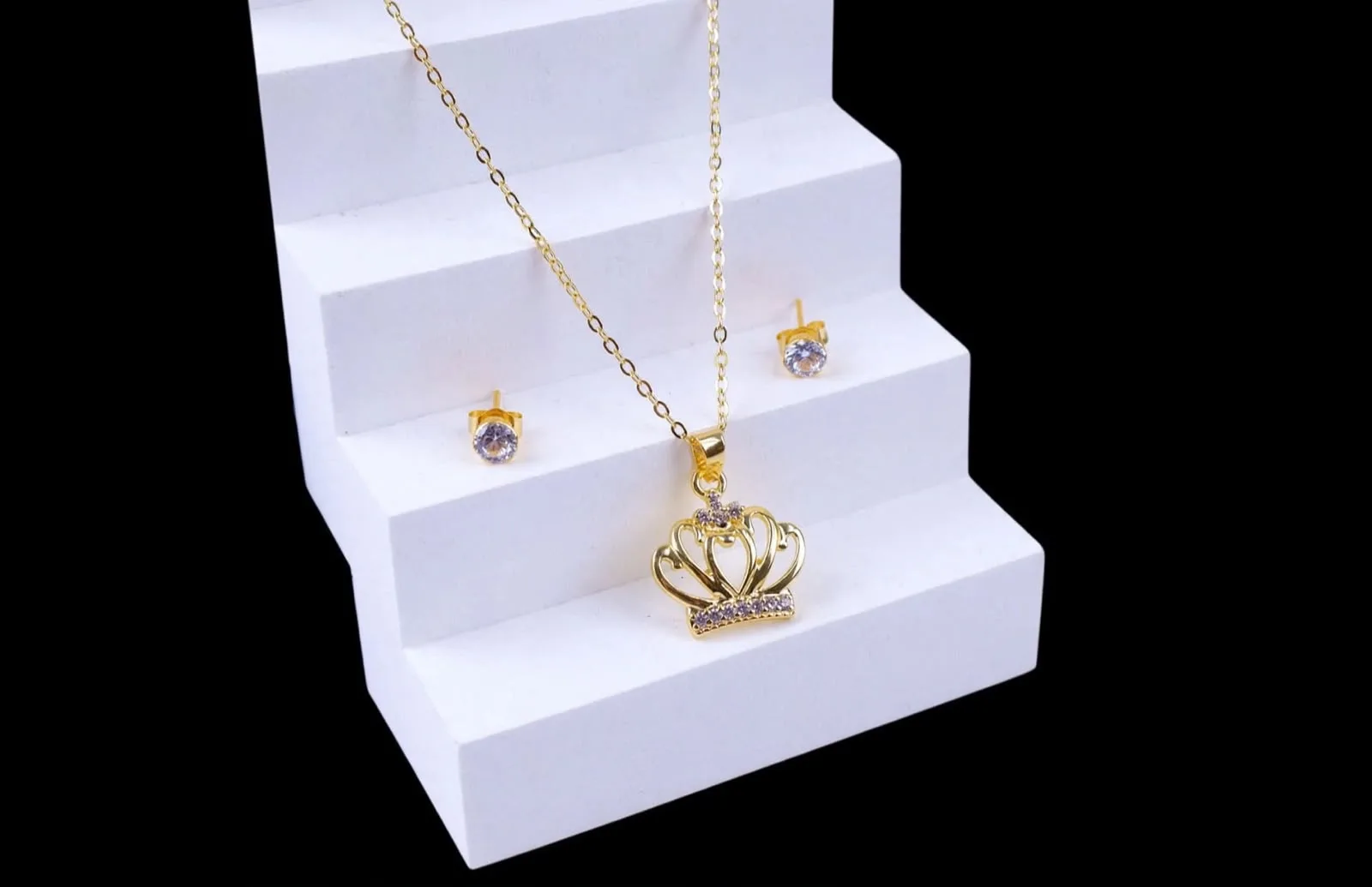 SET DE CADENA Y ARETES ELEGANTES — foto 4 de 4