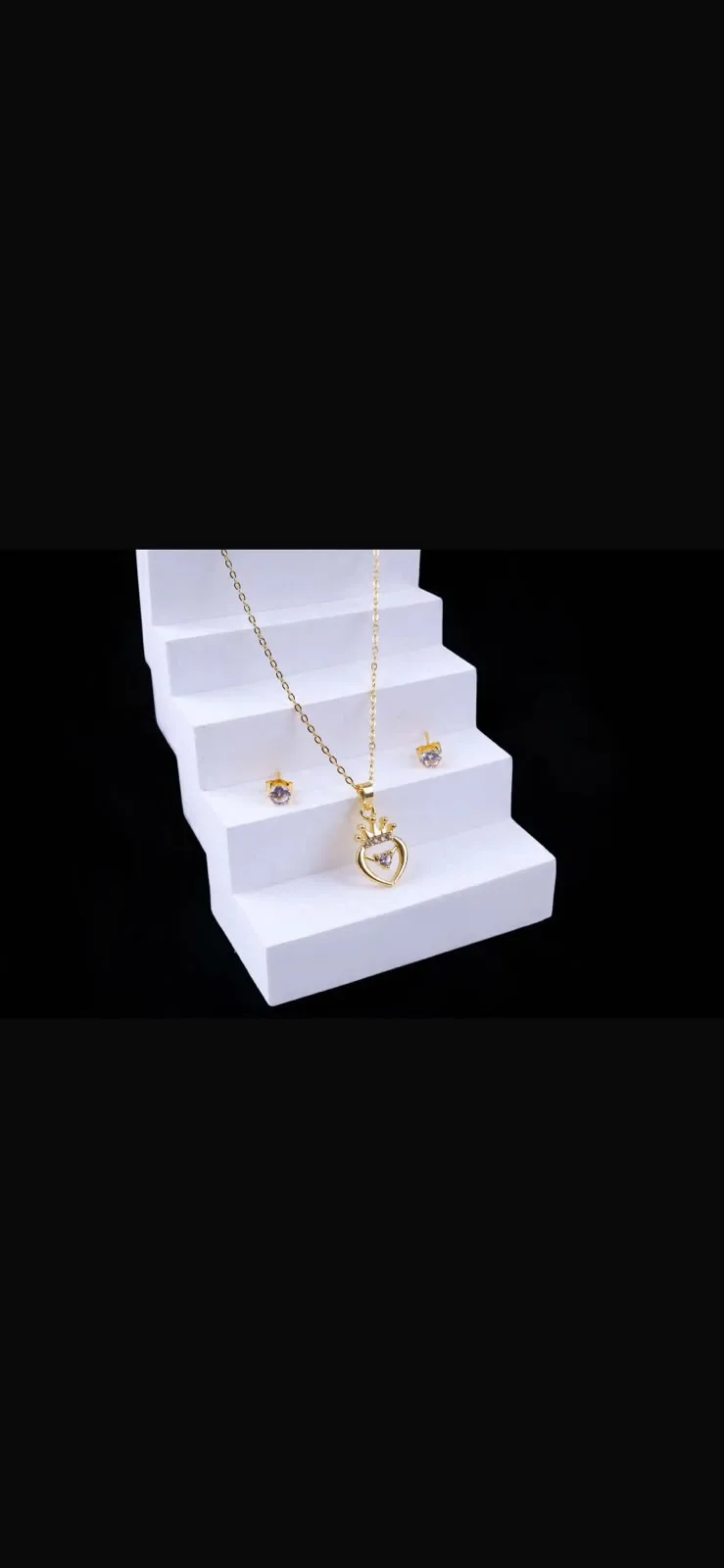 SET DE CADENA Y ARETES ELEGANTES — foto 2 de 4