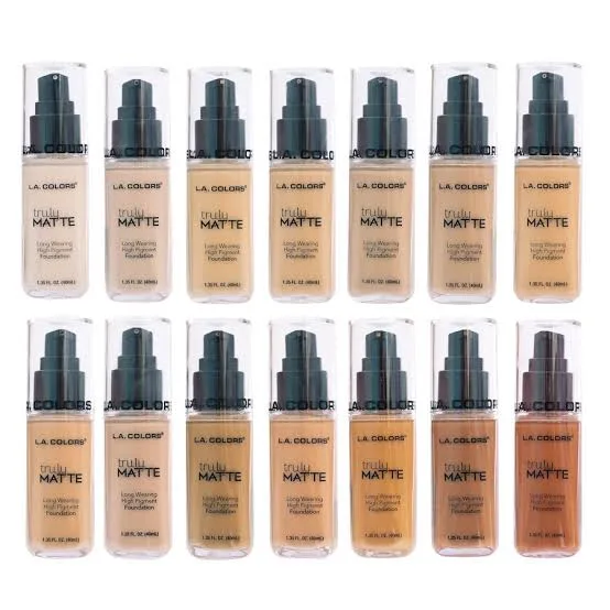 Base L.A COLORS TRULLY MATTE — foto 1 de 2
