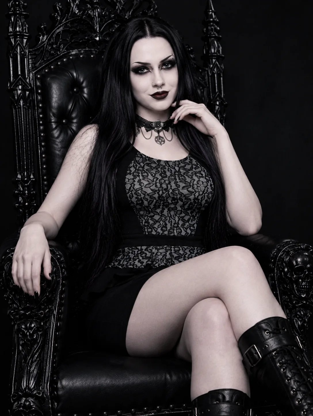 Vestido gótico negro corto encaje — foto 2 de 6
