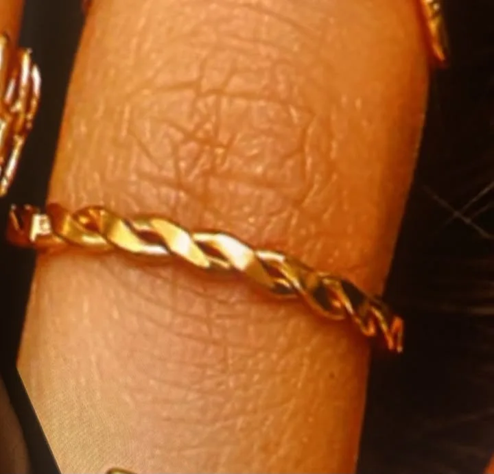 anillo en oro de 18 kilates