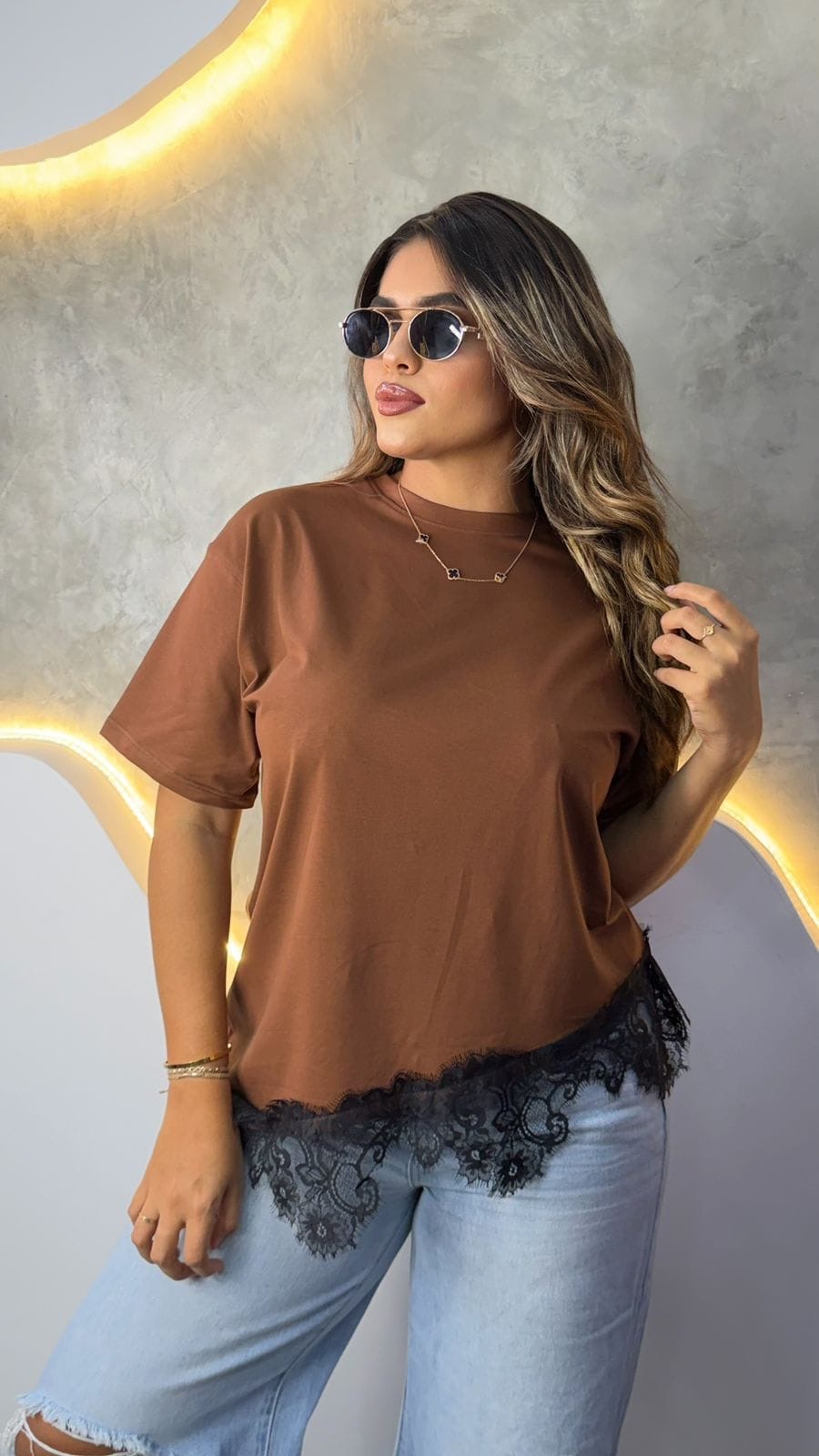 Camiseta Semi Oversize ESSENCE LACE