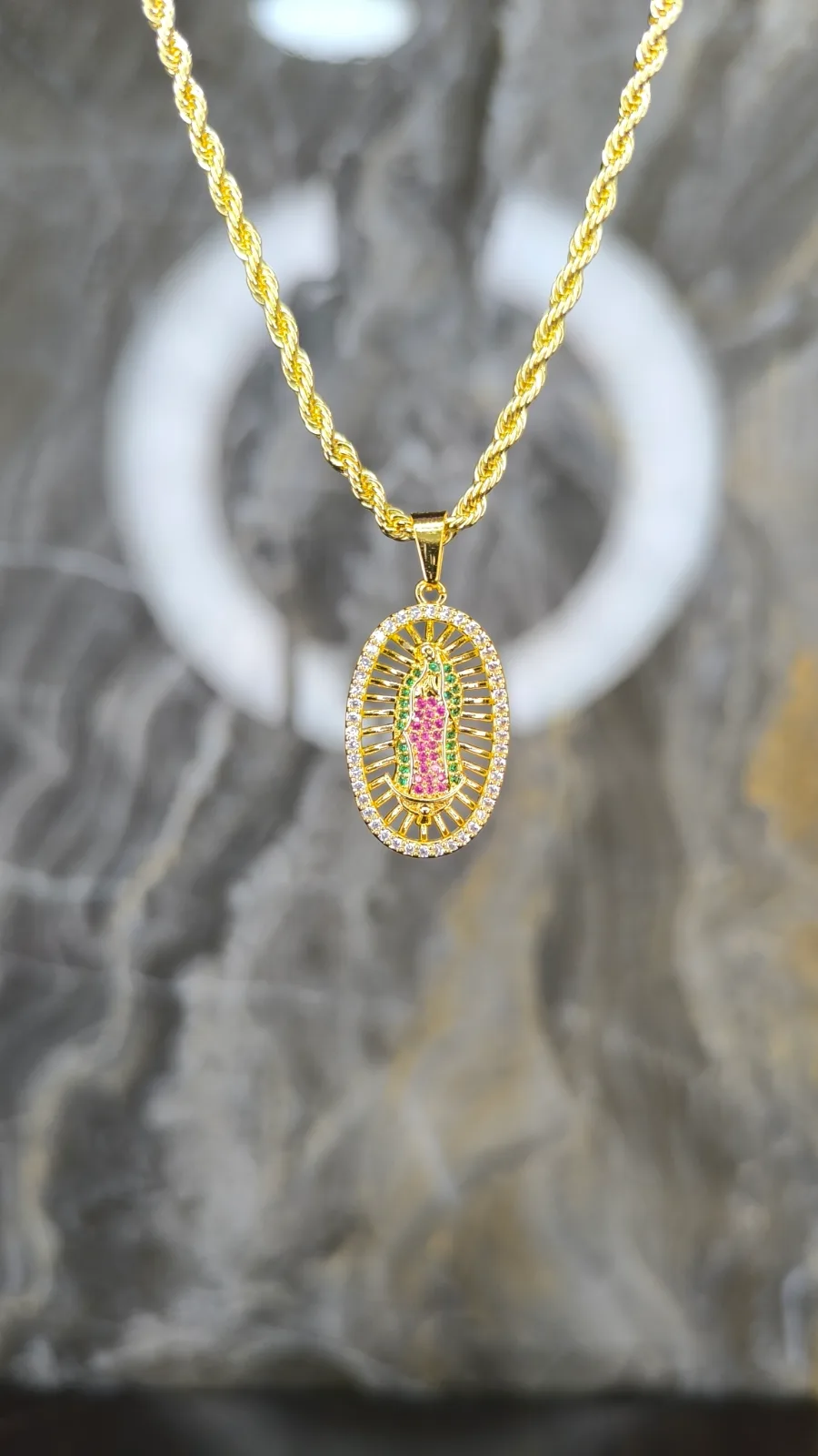 Cadena Dorada tejido Laso Virgen