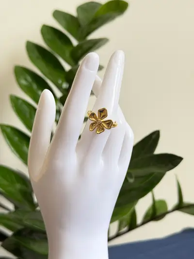 Anillo flor