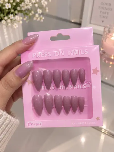 Uñas press on nails gris con brillos