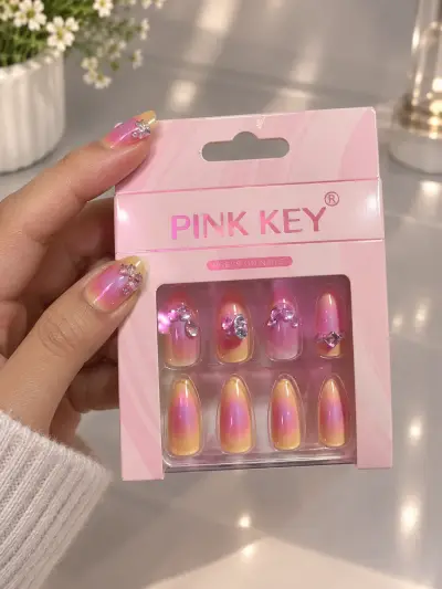 Uñas pink key multicolor con cristales