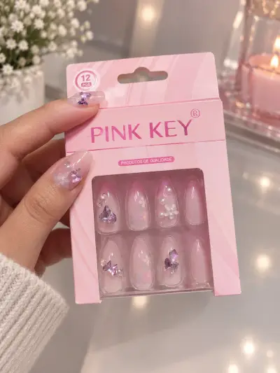 Uñas pink key rosadas con cristales  y flores