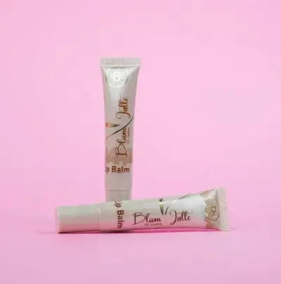 Lip balm latte bloomshell